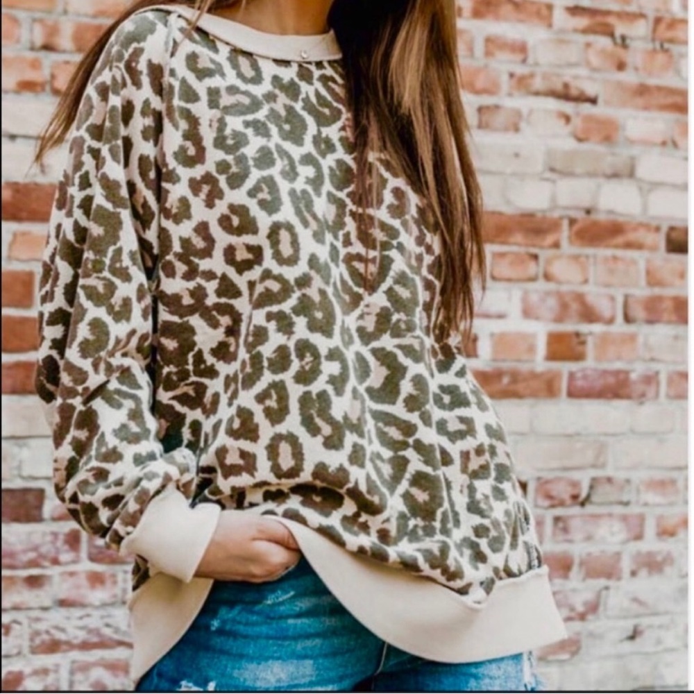 Free People Cheetah Jumper | sz XS | EUC